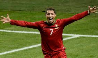 Левандовски и Роналдо поведоха тимовете си към успехи