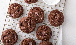 Рецепта на деня: Шоколадови коледни бисквити