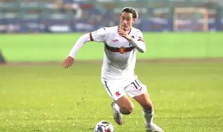 Божидар Краев и Сидни Уондърърс преклониха глава пред безапелационния лидер в Австралия