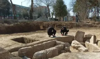 Откриха венец и монети от елинистическата епоха в Несебър