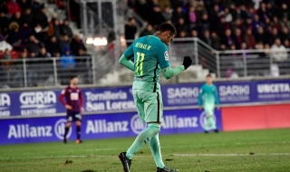 Неймар изравни Роналдиньо по голове в Барселона