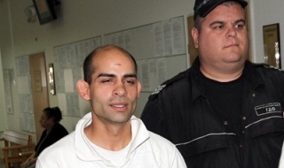 Ето го крадеца, потрошил 5 баби