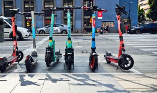Парижани ще гонят електрическите скутери от града
