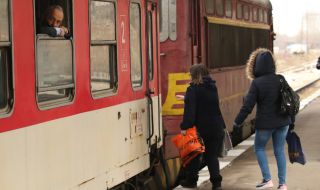 Пътник без билет се нахвърли на жена – началник на влака