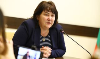 Росица Велкова: Предвиждаме от догодина минималната заплата да стане 940 лева
