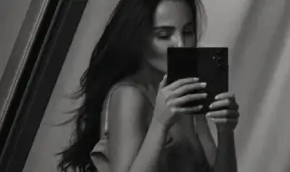 Отново в центъра на вниманието: Николета Лозанова подпали мрежата със секси селфи от банята