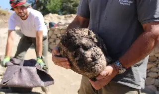 Археолози откриха и глава на статуя в Хераклея Синтика (ВИДЕО+СНИМКИ)