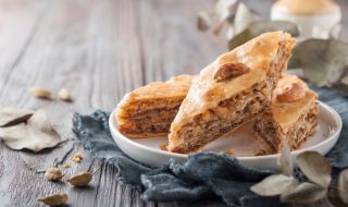 Рецепта на деня: Баклава с кексова плънка
