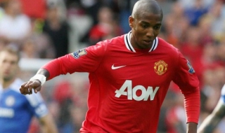 Юнайтед мина безпроблемно през Тотнъм, гони Сити