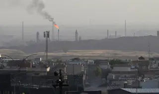 Ирак спря работа в най-големите си петролни находища