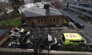 Двама арестувани за палеж на линейки на еврейската общност в Лондон