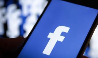 Facebook плаща за гласови съобщения