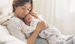 Първата година от майчинството, събрана в 10 изречения
