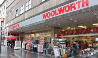Woolworth навлиза в Полша и Австрия