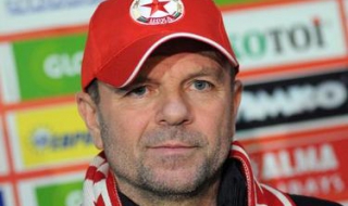 Стойчо Младенов похвали Александър Томов