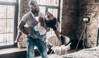 Разликите между влюбен и обсебен мъж