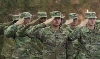 Присъединете се към армията, станете американски гражданин: Чичо Сам ви иска - и вас, и теб