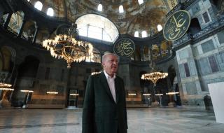 Превръщането на „Света София“ в джамия било руско-турска афера срещу Запада