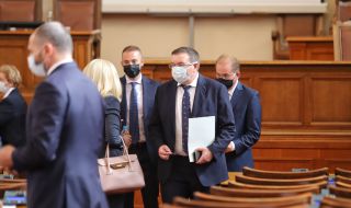 ГЕРБ поиска оставката на здравния министър Кацаров