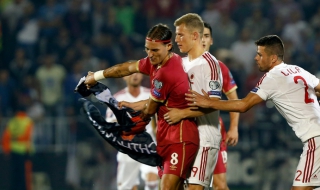 Няма да вадят Албания и Сърбия от Евро 2016