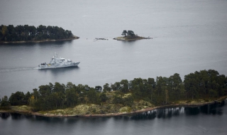 Руска подводница бедства в залива на Стокхолм?
