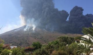 Вулканът Попокатепетъл  изригна 14 пъти