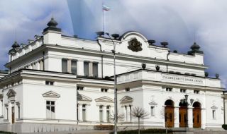 Парламентът решава за военната помощ за Украйна