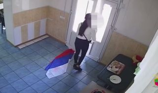 Една година затвор за оскверняване на руския флаг