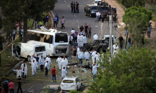 Бомбена атака в Диарбекир уби трима души
