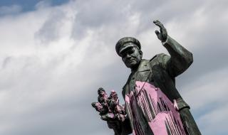 В Чехия свалят съветски паметник
