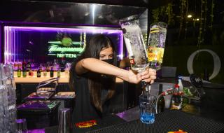 Заповед: Край на частните партита, баровете ще затварят в полунощ