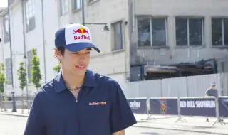 Никола Цолов беше принуден да обиколи половината земно кълбо, за да стигне до Мелбърн