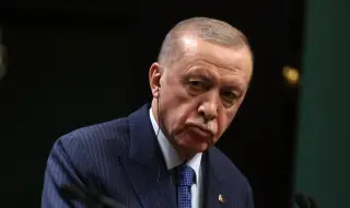 Erdogan warns Turkey has the power to crush all terrorists in Syria 