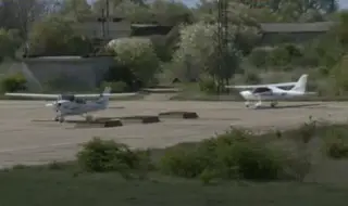 В чест на въздушния Шенген: 40 малки самолета кацнаха днес на летището в Балчик