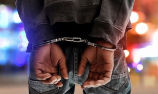 Арестуваха мъж за търговия с гласове в Ловеч