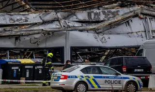 Чешките служби разследват възможна руска следа в пожара в отбранително предприятие