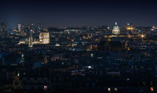 Париж потъна за известно време в мрак