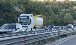 485 камиона нарушители в изпреварващата лента са засекли тол камерите само за ден