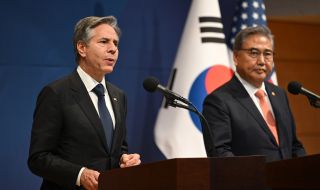 Блинкън: Русия предоставя военно оборудване на Северна Корея