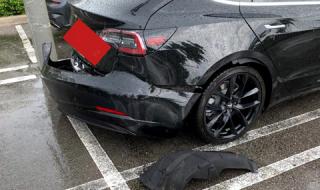 Задната броня на Tesla Model 3 падна в движение (ВИДЕО)