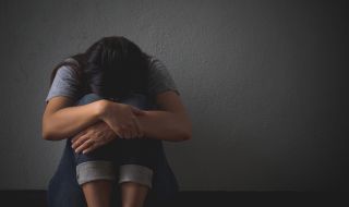 Учени смятат един ензим за виновен за депресията при жените
