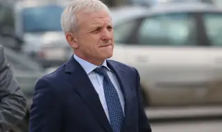 Гриша Ганчев проучва ситуацията в Ботев Пловдив