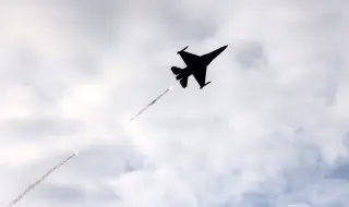 Гърция ще пази България с изтребители F-16 и батарея „Пейтриът“