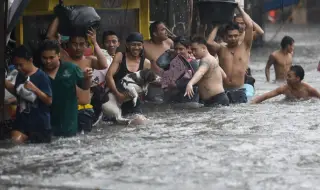 Наводнения, причинени от проливни дъждове във Филипините: Най-малко осем души са загинали