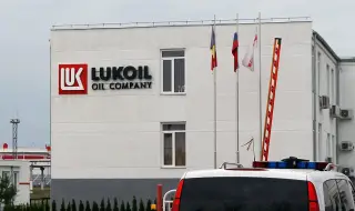 Румъния не може да намери купувач за петролната рафинерия на „Лукойл“