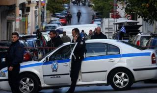 В Гърция удариха мрежа за фалшив алкохол, арестувани са и българи