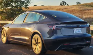 Това ли е новата автономна Tesla?
