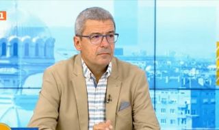 Проф. Гетов: Има голяма разлика между бустерна и трета доза