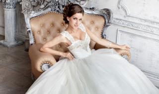 Разголена булка с увиснали гърди потресе мрежата (СНИМКА)