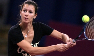 Пиронкова играе днес полуфинал с Вожняцки в София